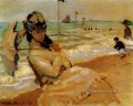 Camille en la playa de Trouville Claude Monet